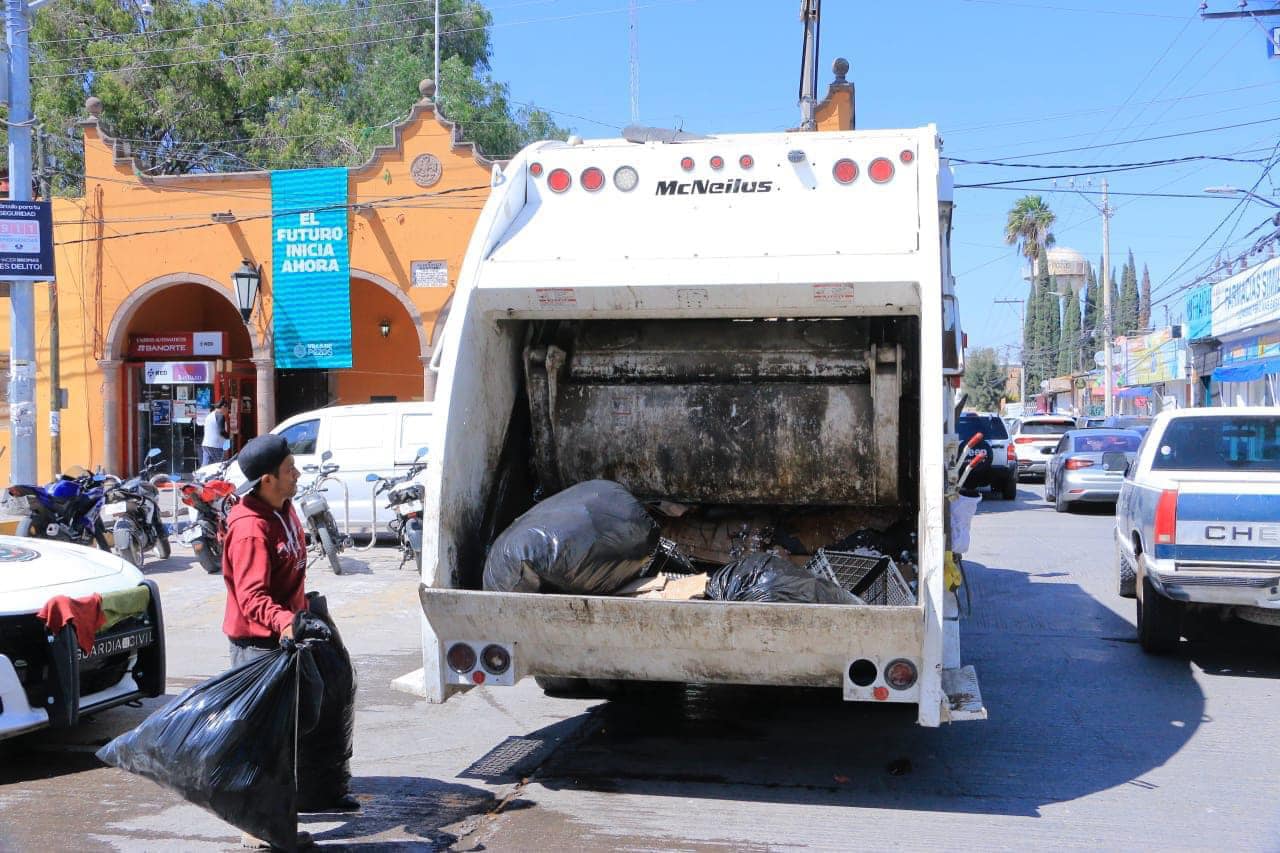Concejo de Villa de Pozos restablece servicio de recolección de basura.
