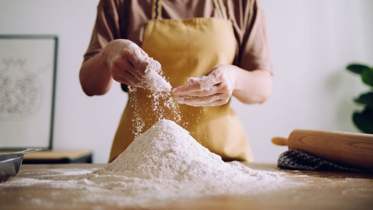 Despídete de la harina de trigo; estos son los 3 alimentos que la reemplazan en tus recetas