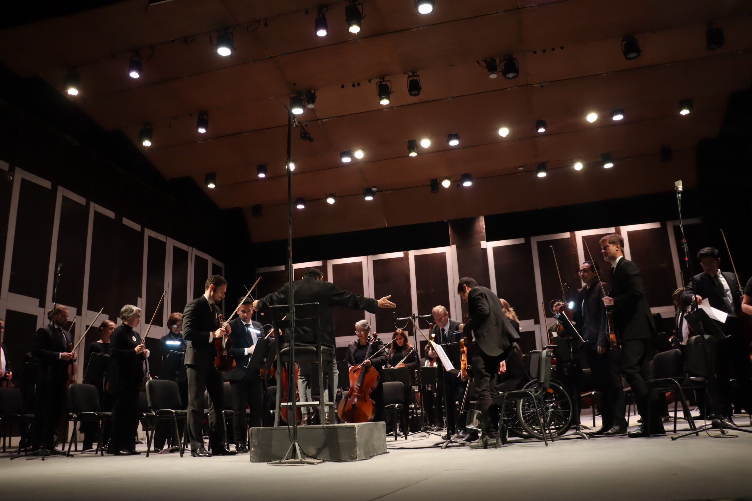 Concluyen actividades con motivo del 150 natalicio de Julián Carrillo con concierto de la OSSLP.