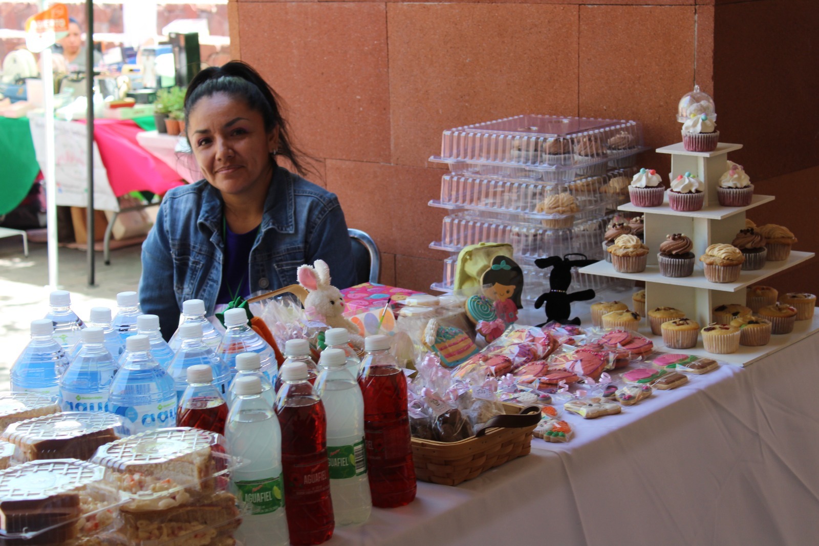 Emprendedoras potosinas reciben más apoyo con expo mujer.