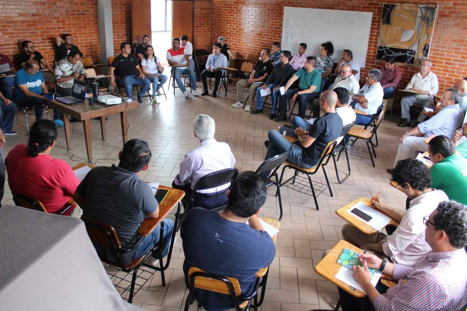 Impulsan taller para sensibilizar en perspectiva de género.
